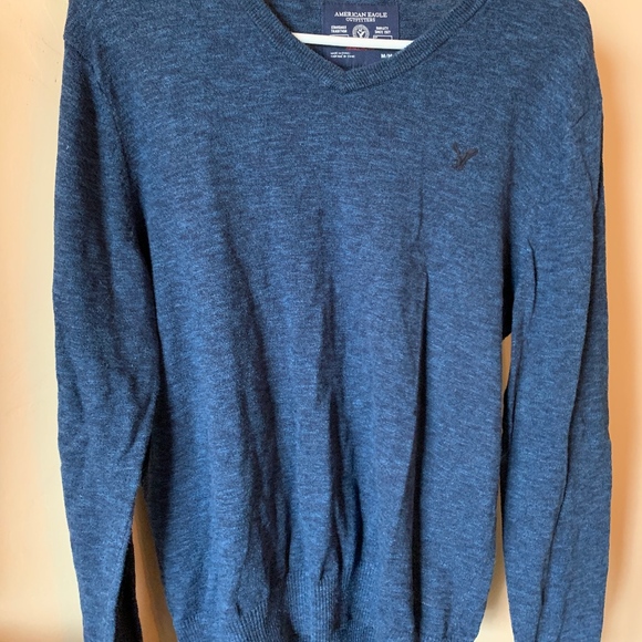 American Eagle V-Neck Sweater - Picture 1 of 1